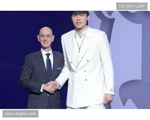 开拓者官方宣布杨瀚森被下放至发展联盟锻炼以期提升实力重返NBA舞台