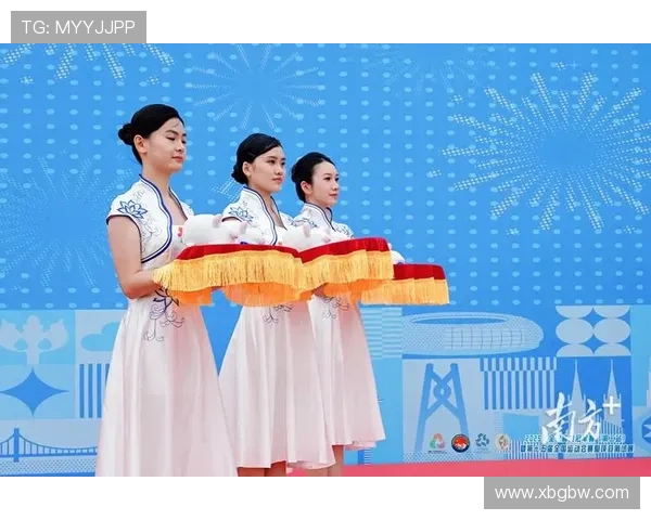 江苏队男子四人双桨摘首金 绽放十五运会开幕式之光